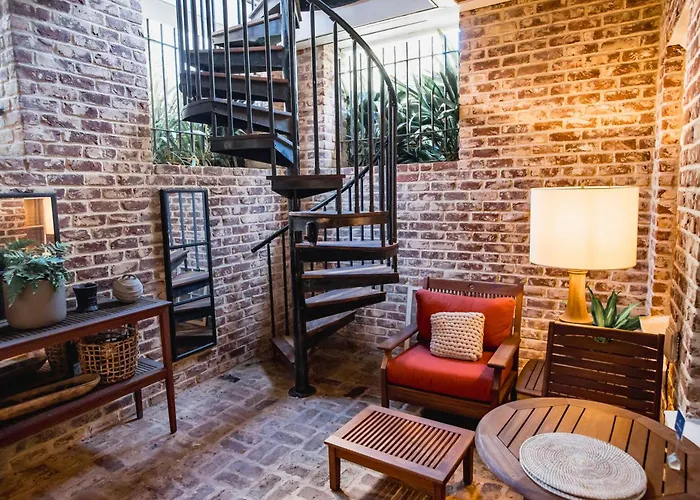 The Charlestonian